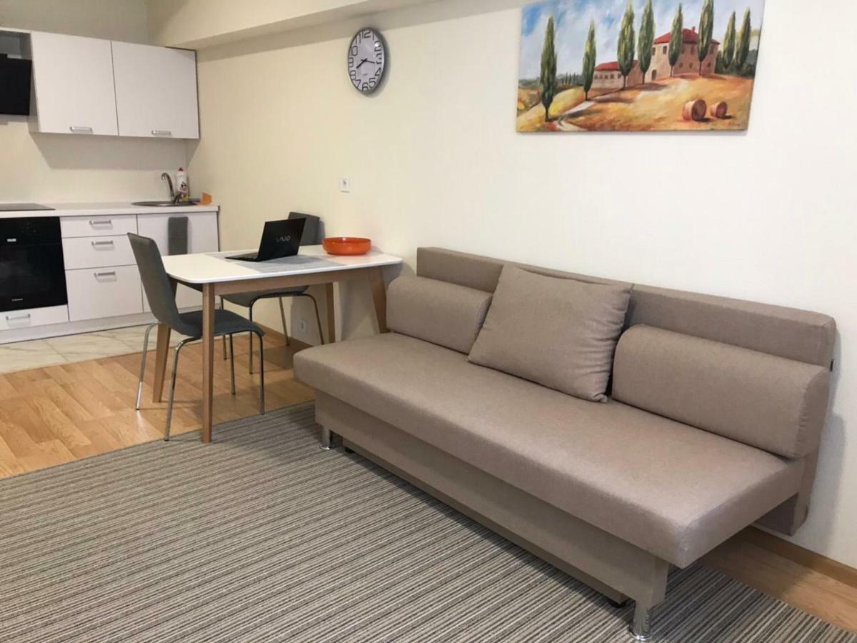 New Quiet Place In Kiev Экстерьер фото